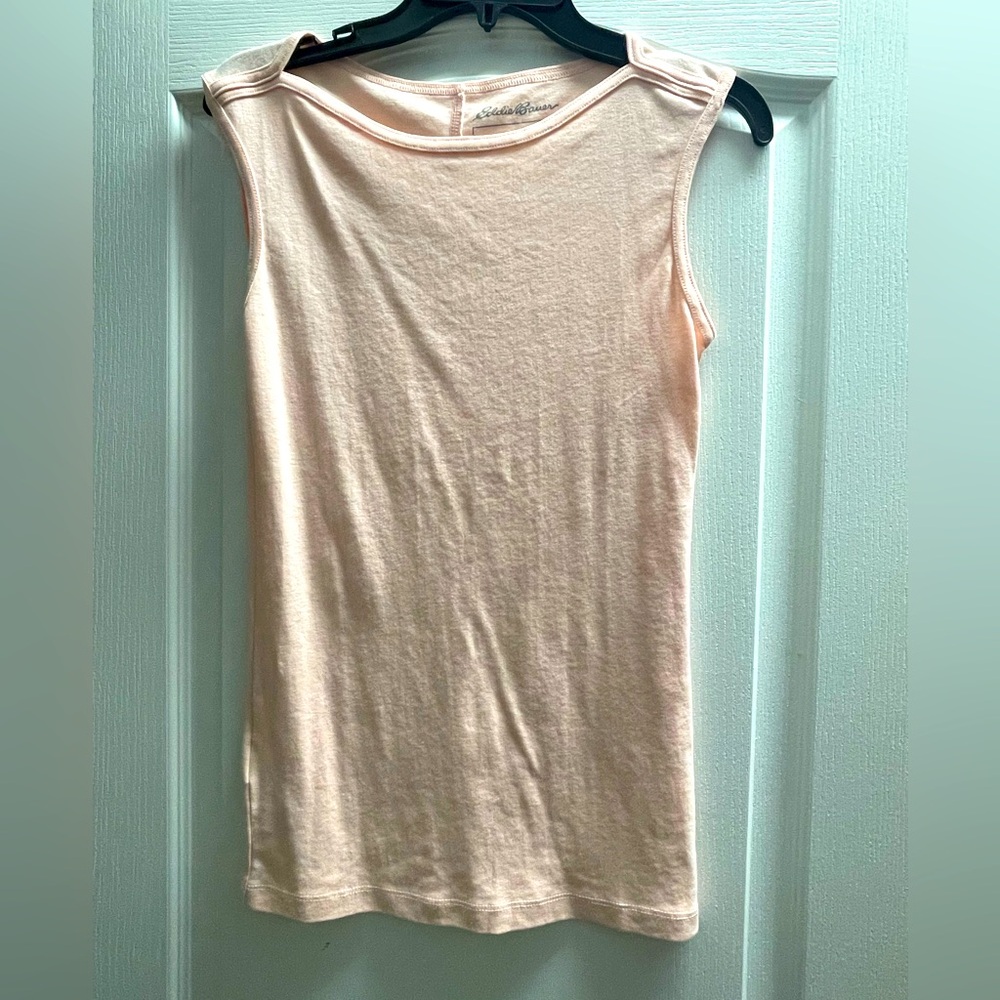 Small Eddie Bauer tank.